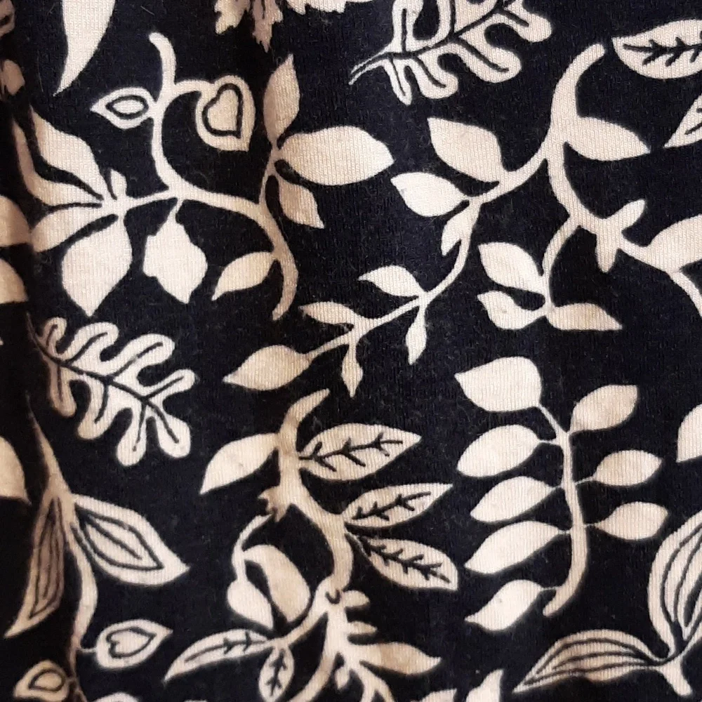 Ann Taylor Xl Floral Print Top - Picture 2 of 4